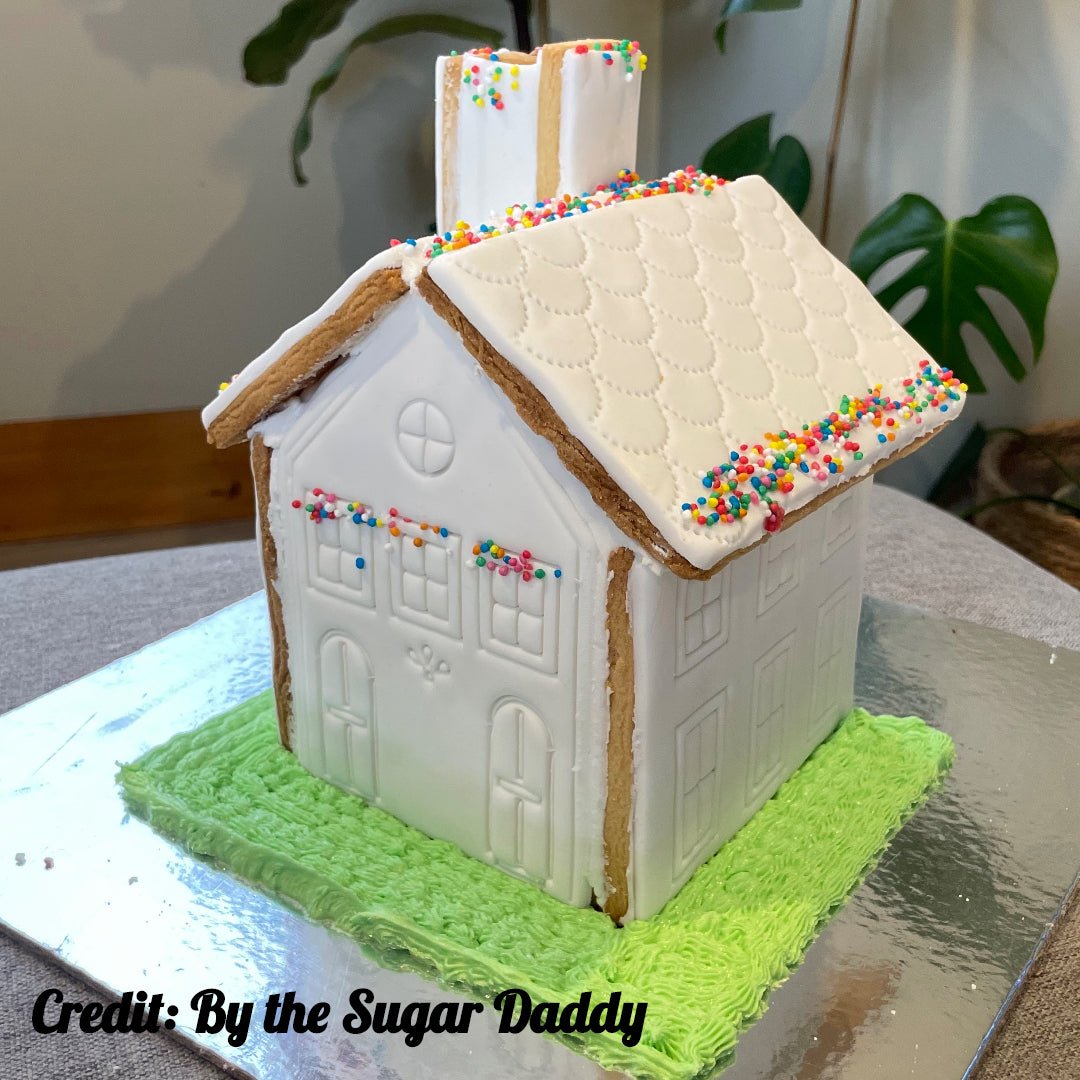 Gingerbread House Kit - Chickadee