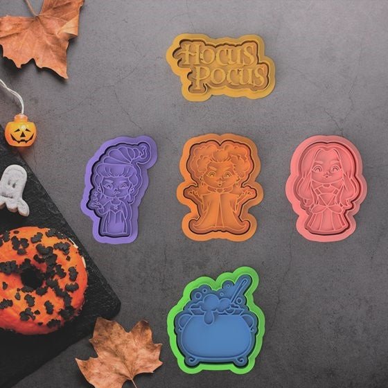 Hocus Pocus Movie Characters - Chickadee