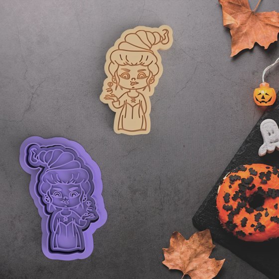 Hocus Pocus Movie Characters - Chickadee